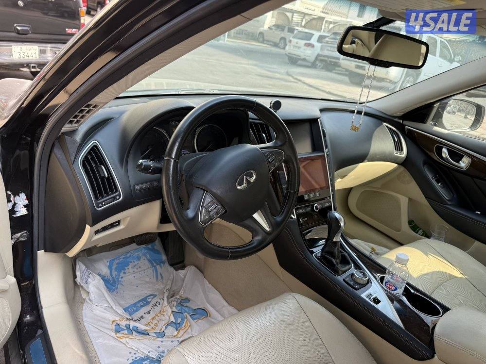 للبيع انفنتي Q50 موديل 2017 عداد 800