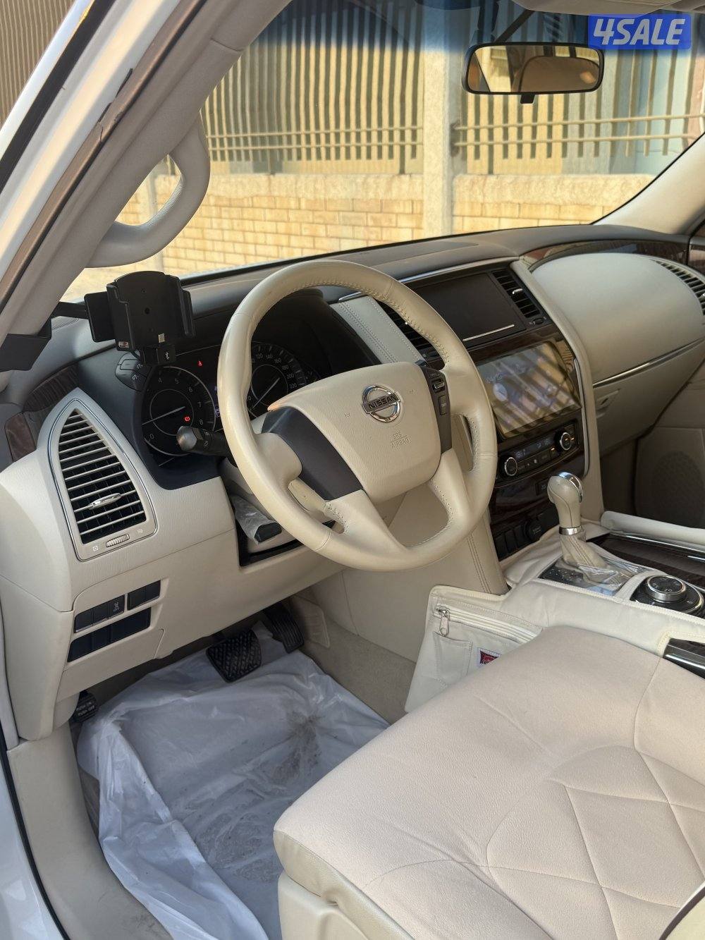 للبيع باترول 2015 ماشي 217 الف شرط النظافه1