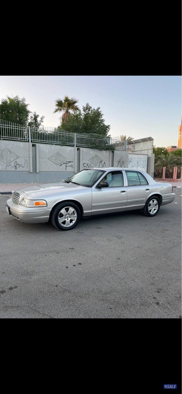 للبيع فورد فكتوريا موديل 20103