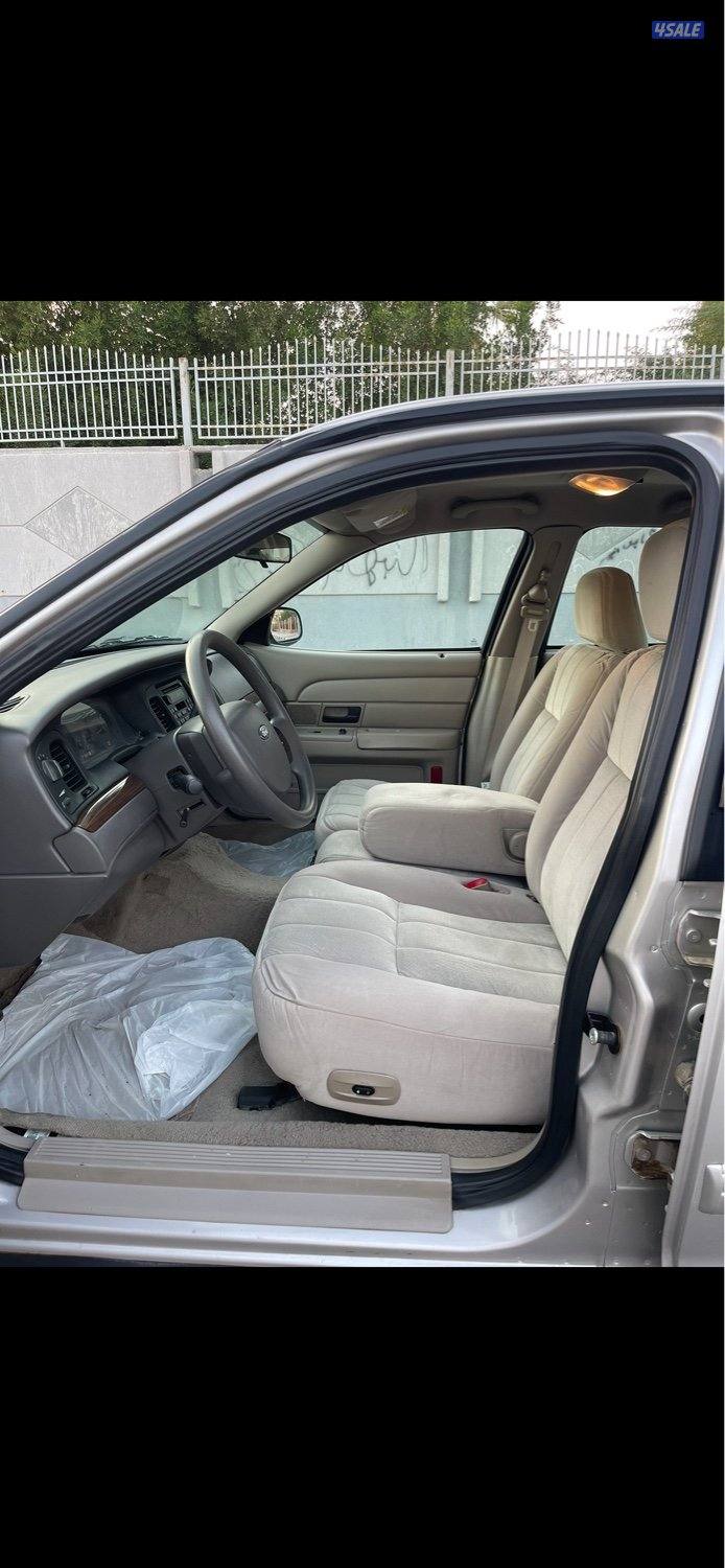 للبيع فورد فكتوريا موديل 20104