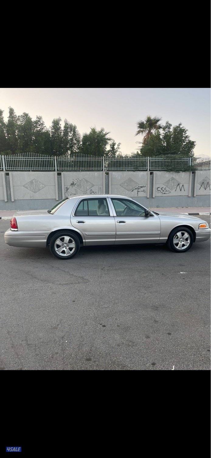 للبيع فورد فكتوريا موديل 20108