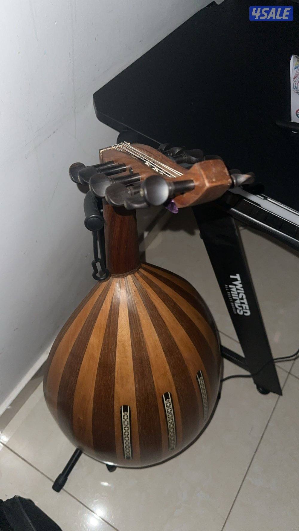 للبيع عود صناعة الأب علي خليفه19803