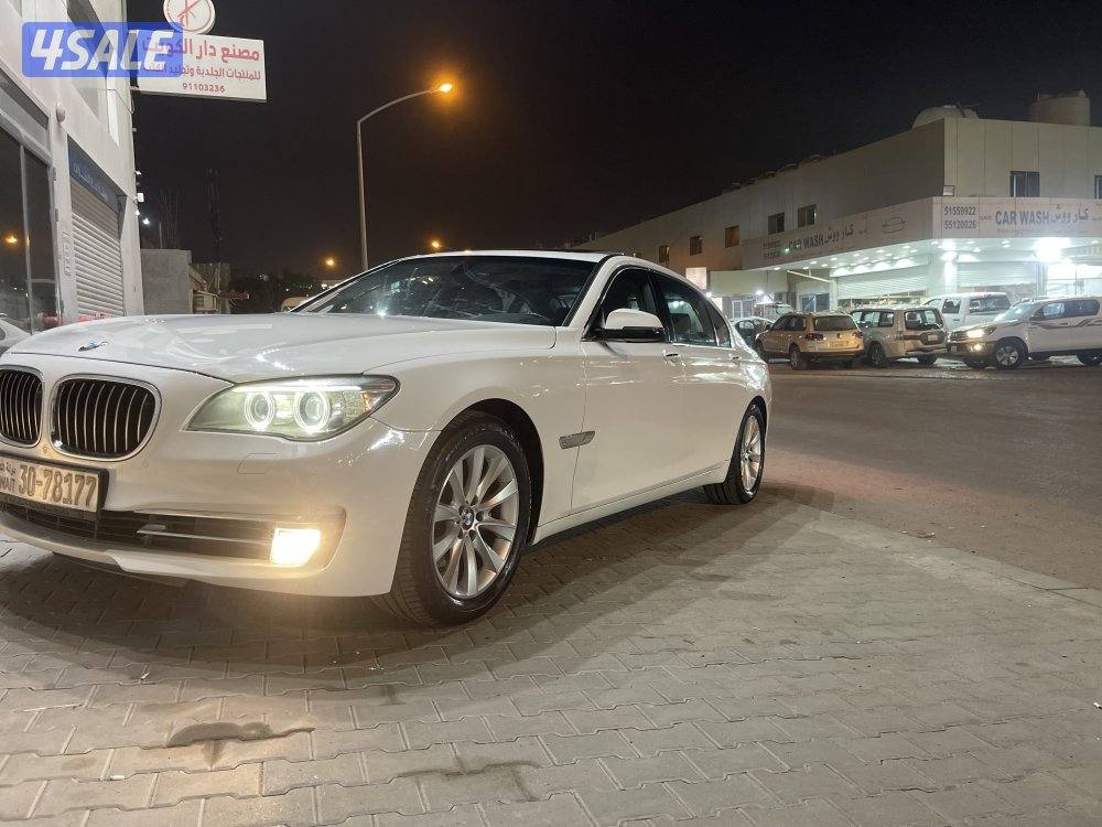 للبيع بي ام مديل ٢٠١٥.   وارد الغانم. Li730.  شرط الفحص عداد١٦٥1