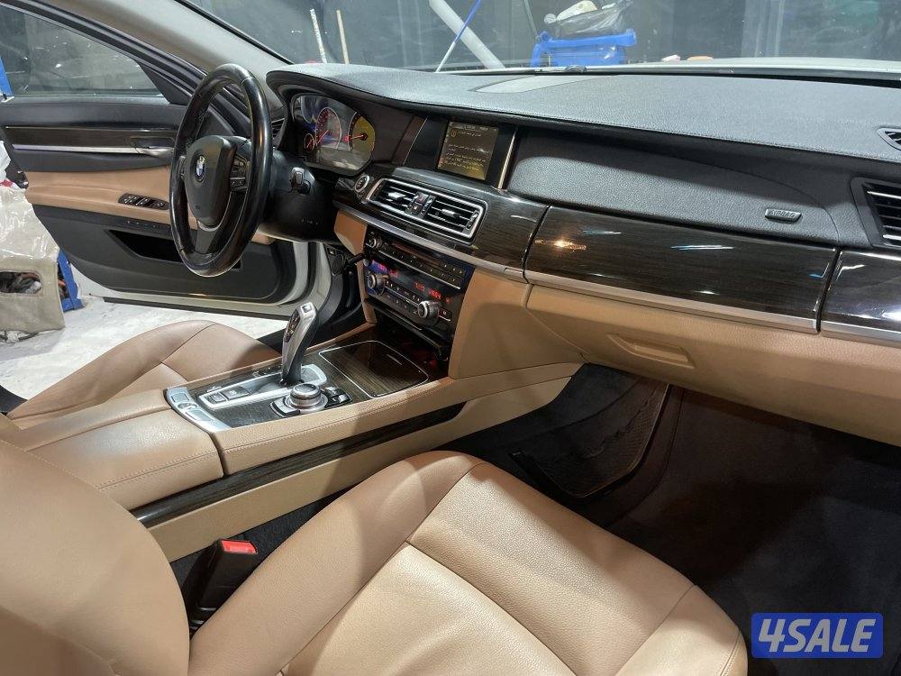 للبيع بي ام مديل ٢٠١٥.   وارد الغانم. Li730.  شرط الفحص عداد١٦٥8