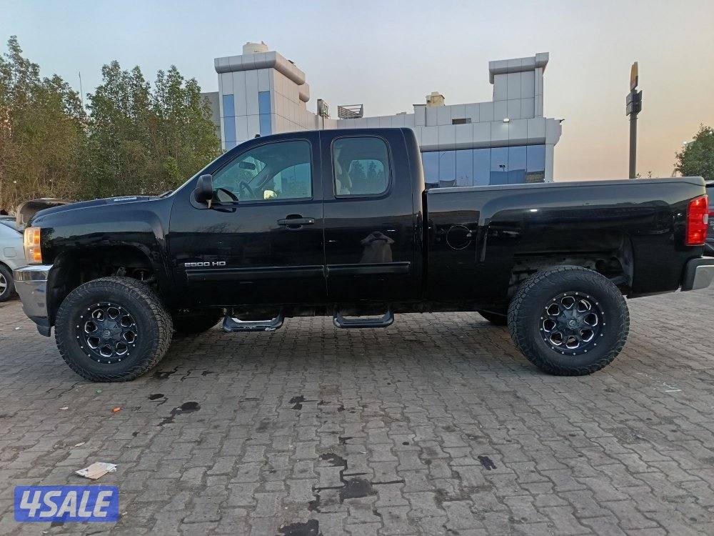 وانيت شفر سلفرادو2500HD باب ونص 2012الغانم دبل جير مرفع رنجات تواير1