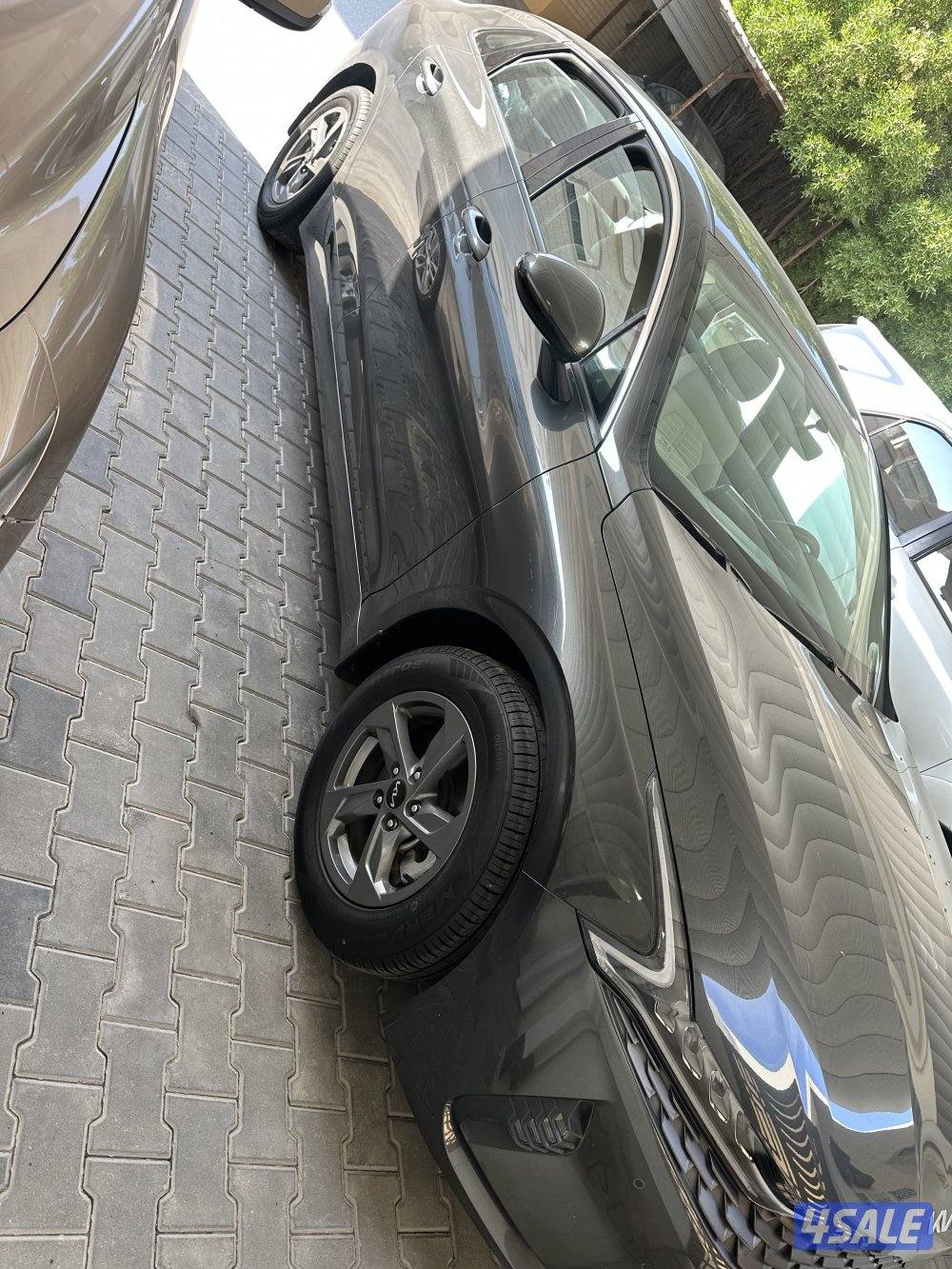 للبيع كيا 5 مديل 2023 عداد86 الف صبغ وكالة1