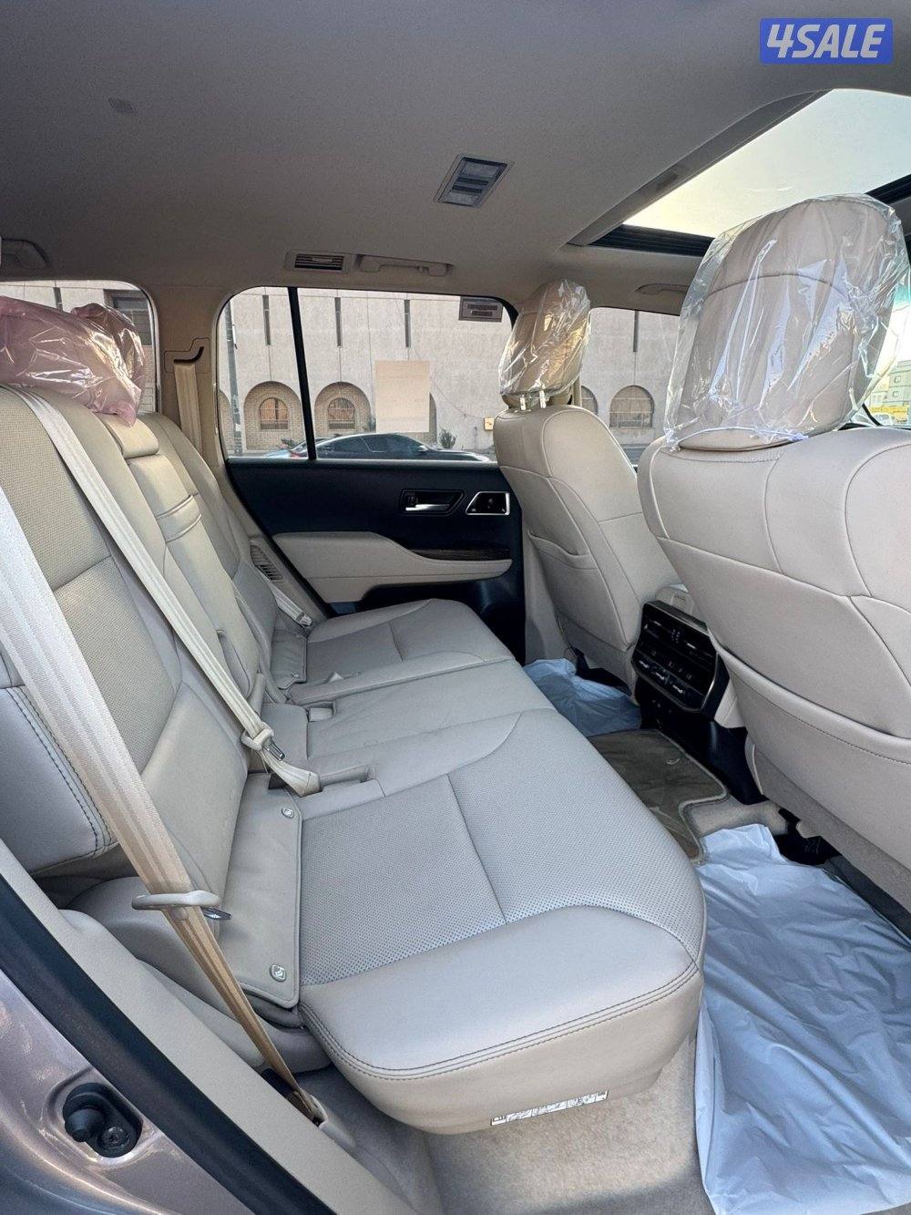 لاند كروزر VX عداد 75 الف صبغ الوكالة وارد الساير5