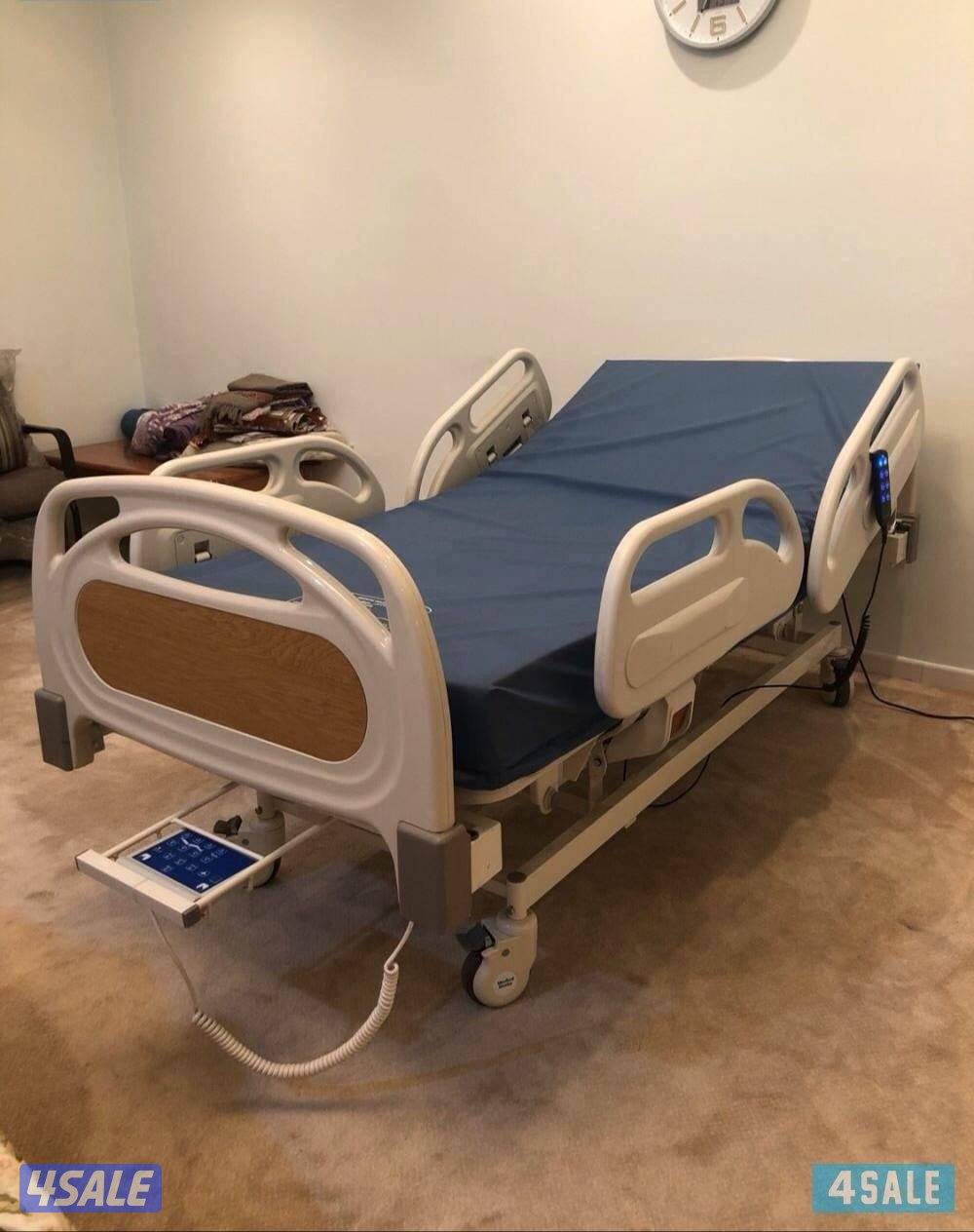 ‎♦️للبيع سرير طبي وكراسي ولجير♦️1