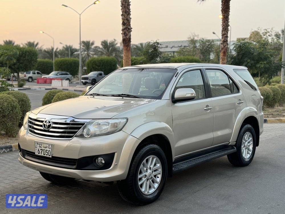 فورتنر V4 موديل 2013 عداد 188 بحاله ممتازه جدا0