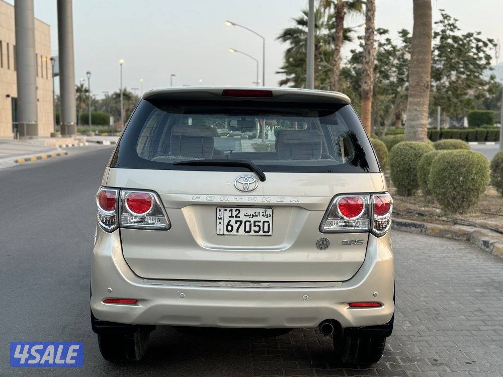 فورتنر V4 موديل 2013 عداد 188 بحاله ممتازه جدا6