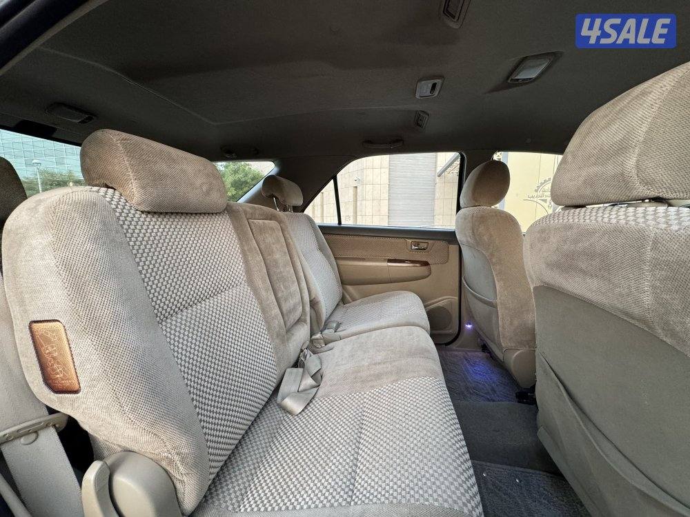 فورتنر V4 موديل 2013 عداد 188 بحاله ممتازه جدا10