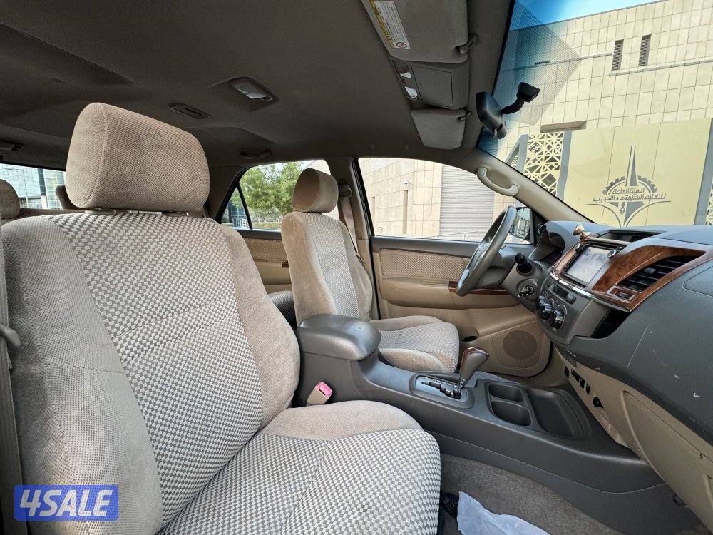 فورتنر V4 موديل 2013 عداد 188 بحاله ممتازه جدا11