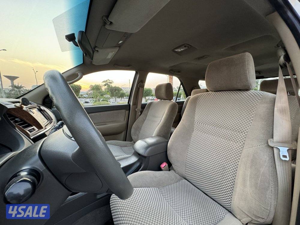 فورتنر V4 موديل 2013 عداد 188 بحاله ممتازه جدا12