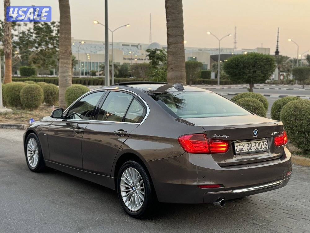 BMW 320i Luxury موديل 2014 بحاله ممتازه جدا8