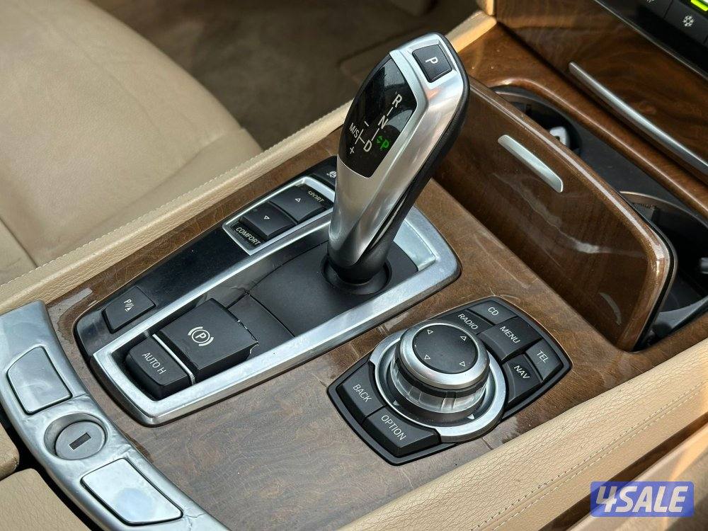 بي ام 730li موديل2012 عداد137الف5