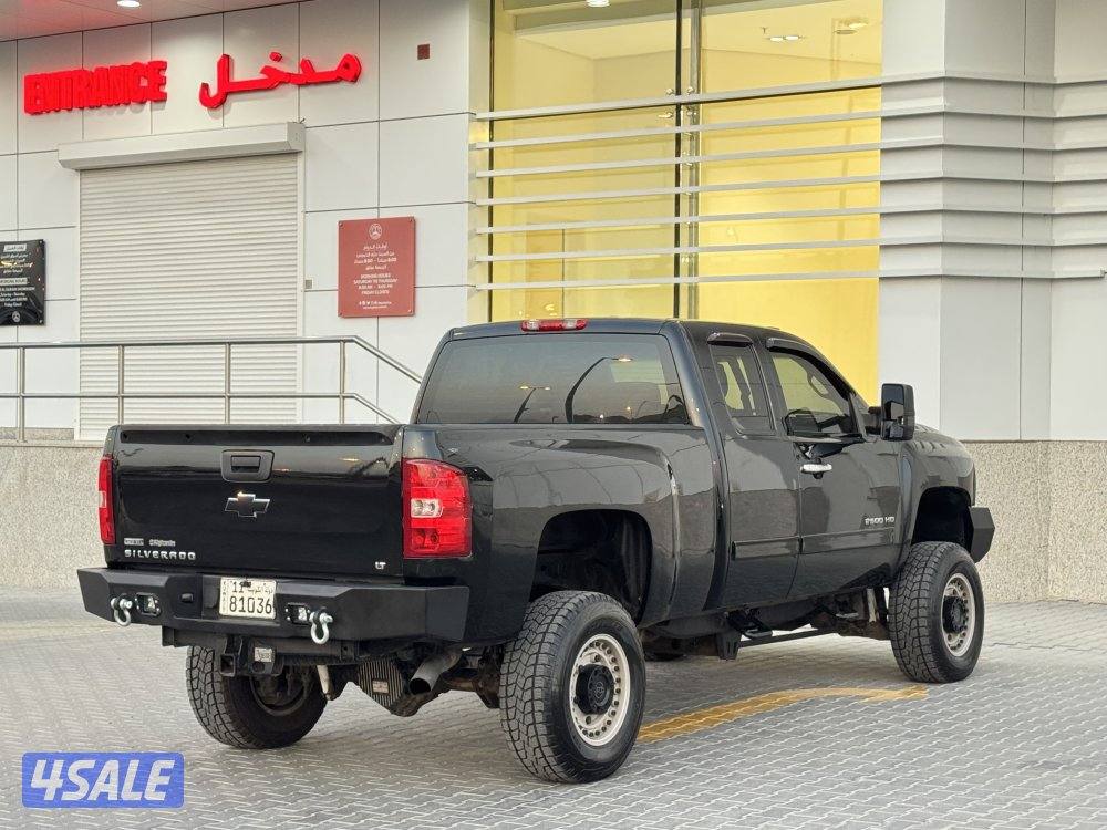 للبيع سلفرادو HD2500 موديل 20111