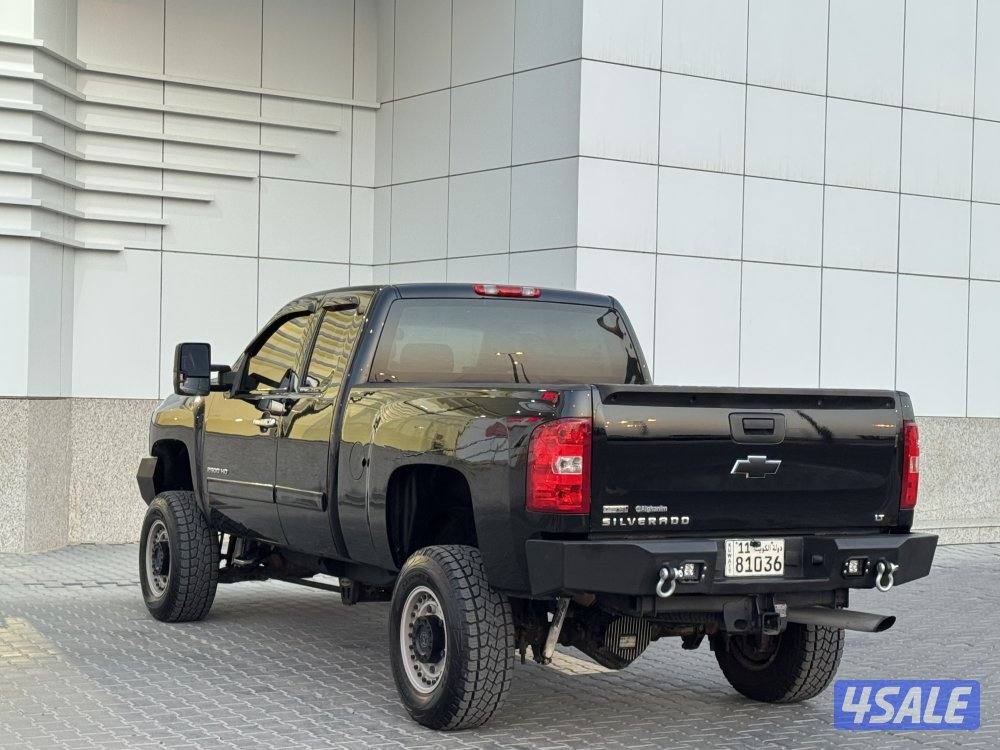 للبيع سلفرادو HD2500 موديل 20113