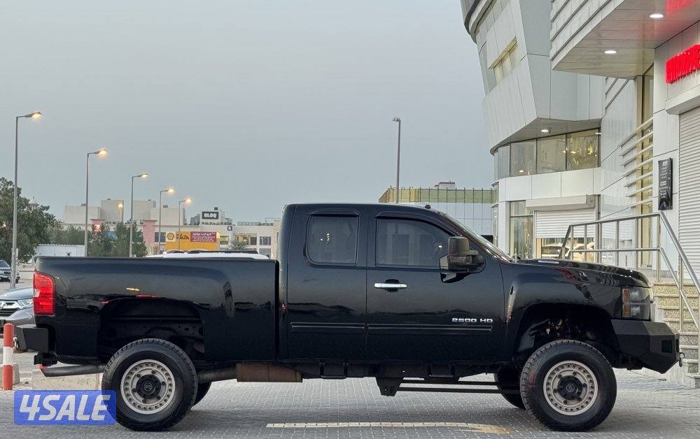 للبيع سلفرادو HD2500 موديل 20115