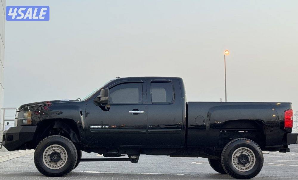 للبيع سلفرادو HD2500 موديل 20116