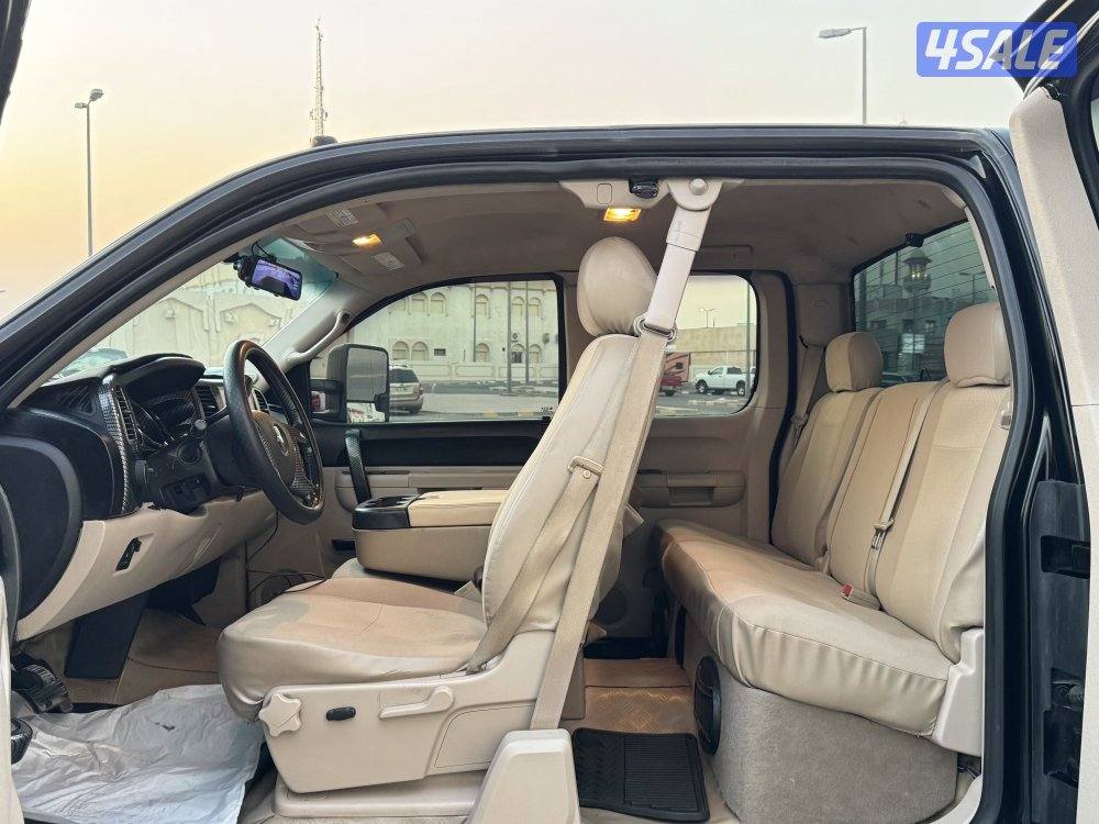 للبيع سلفرادو HD2500 موديل 20117