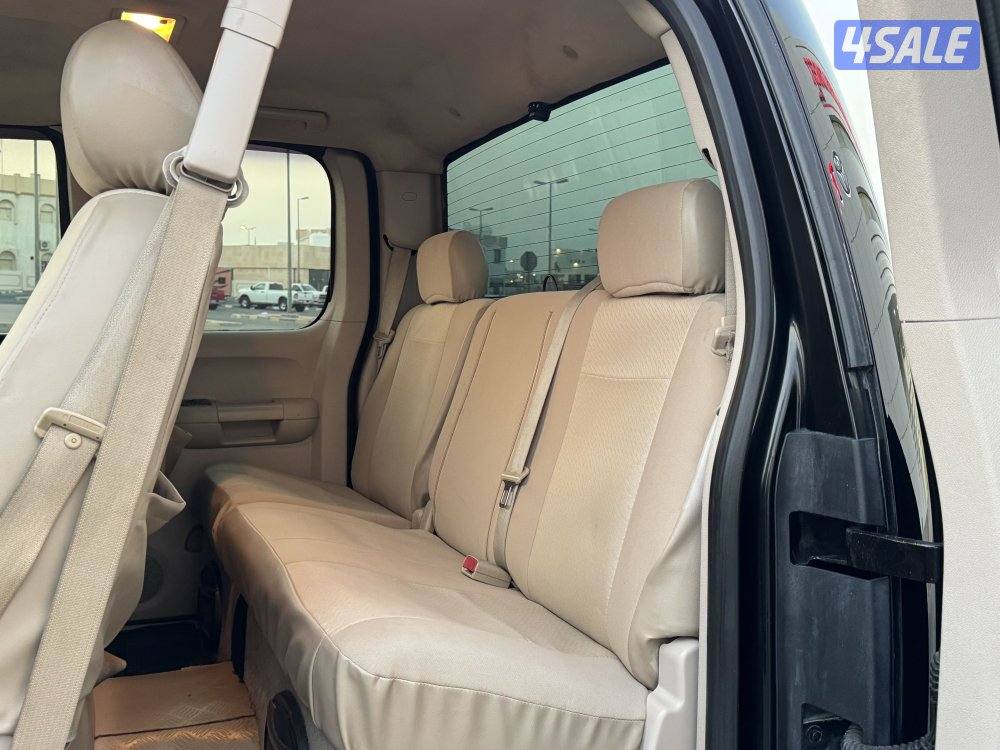 للبيع سلفرادو HD2500 موديل 20119