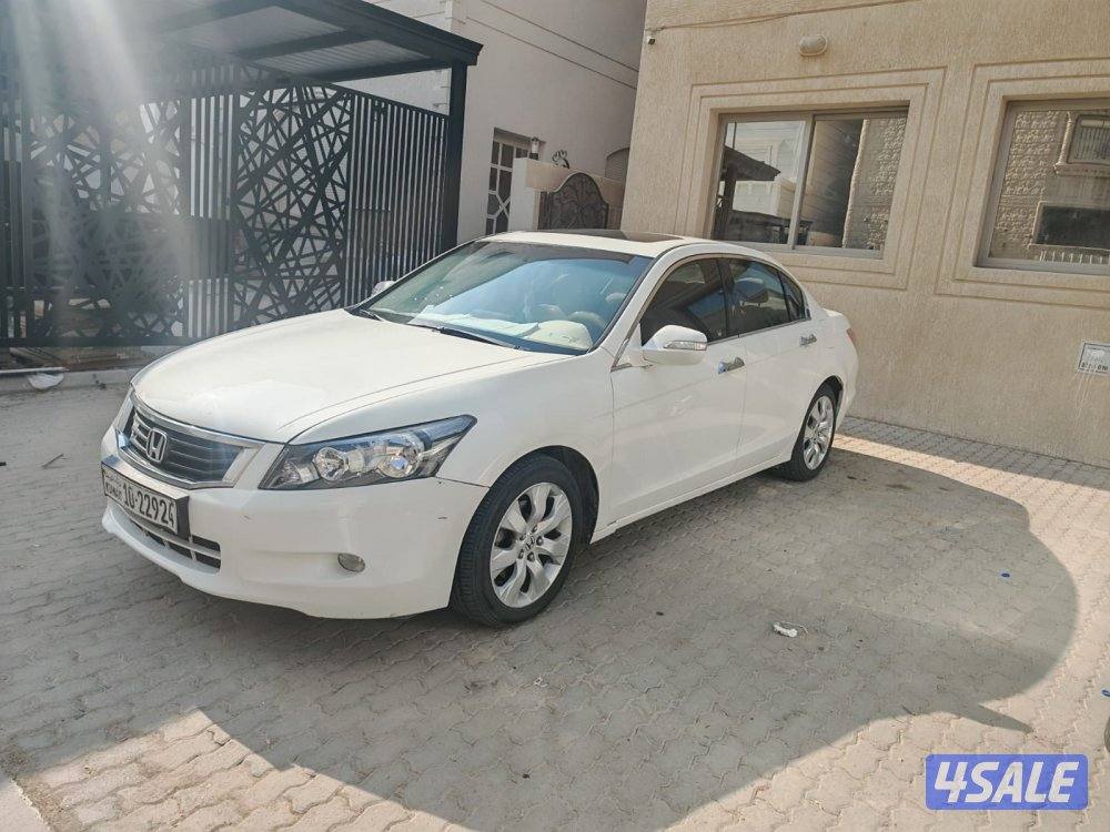 للبيع هوندا اكورد مديل 2010 شرط الفحص1