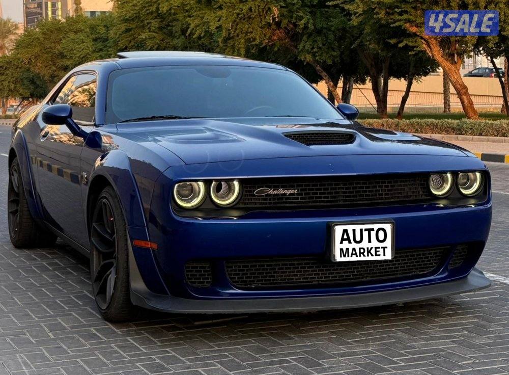 Dodge Challenger R/T Scat Pack Widebody1