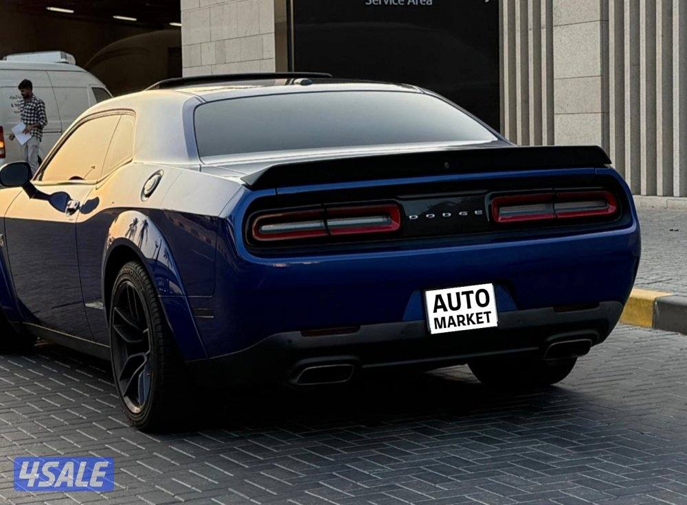 Dodge Challenger R/T Scat Pack Widebody2