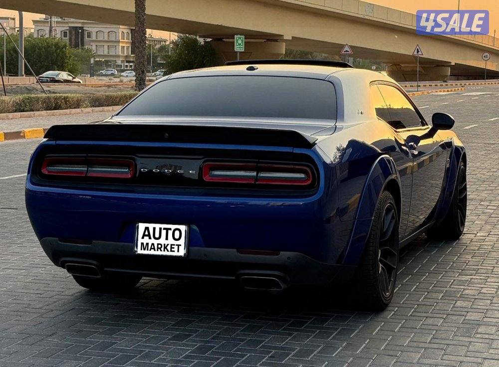 Dodge Challenger R/T Scat Pack Widebody3