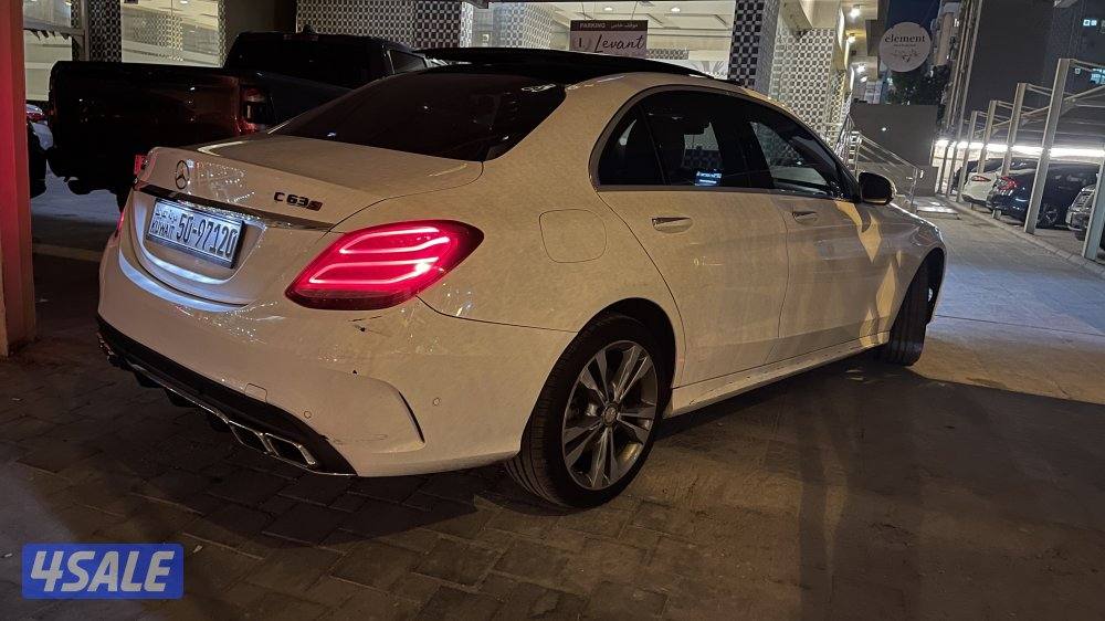 مرسيدس c300  4Matic0