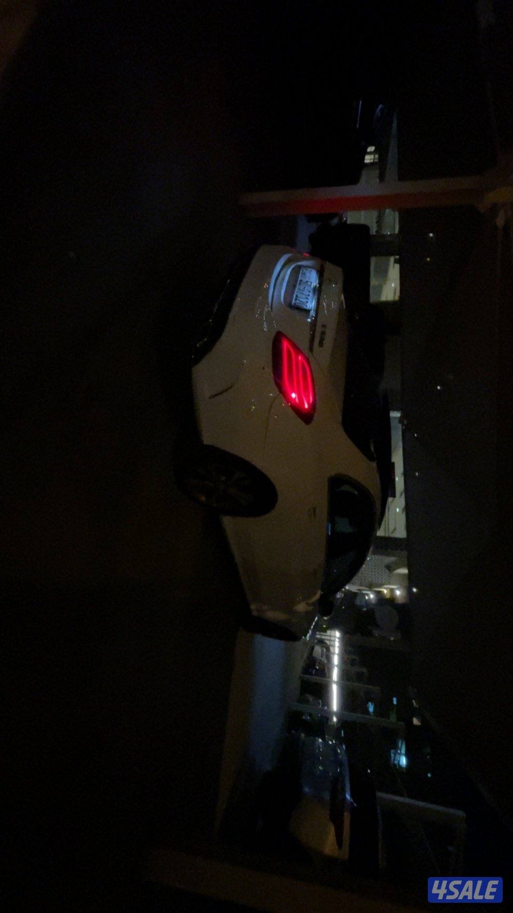 مرسيدس c300  4Matic12