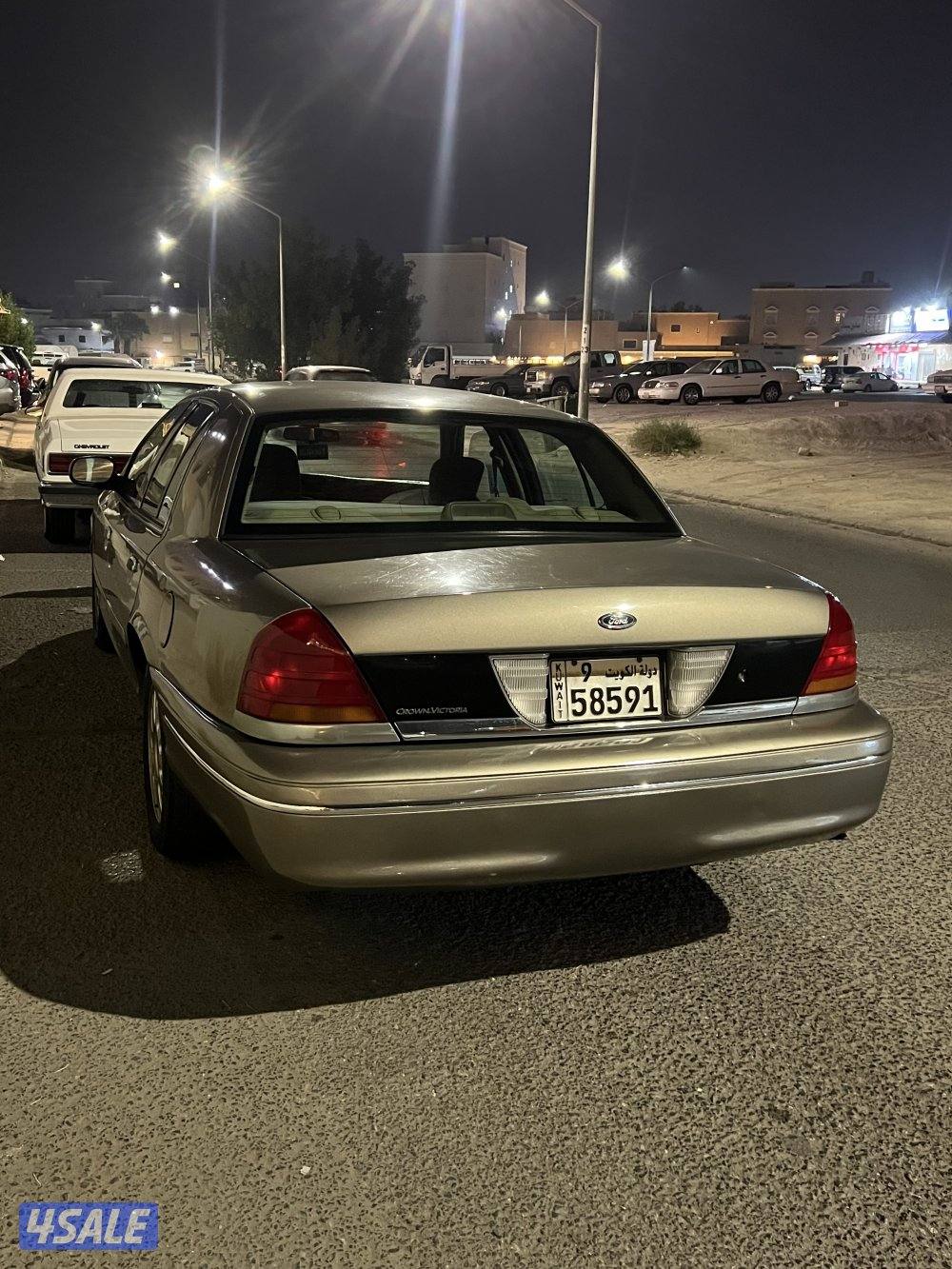 للبيع فورد موديل ٢٠٠٣ شرط الفحص صبغ وكاله ممشى الموتر ٣٥٠4