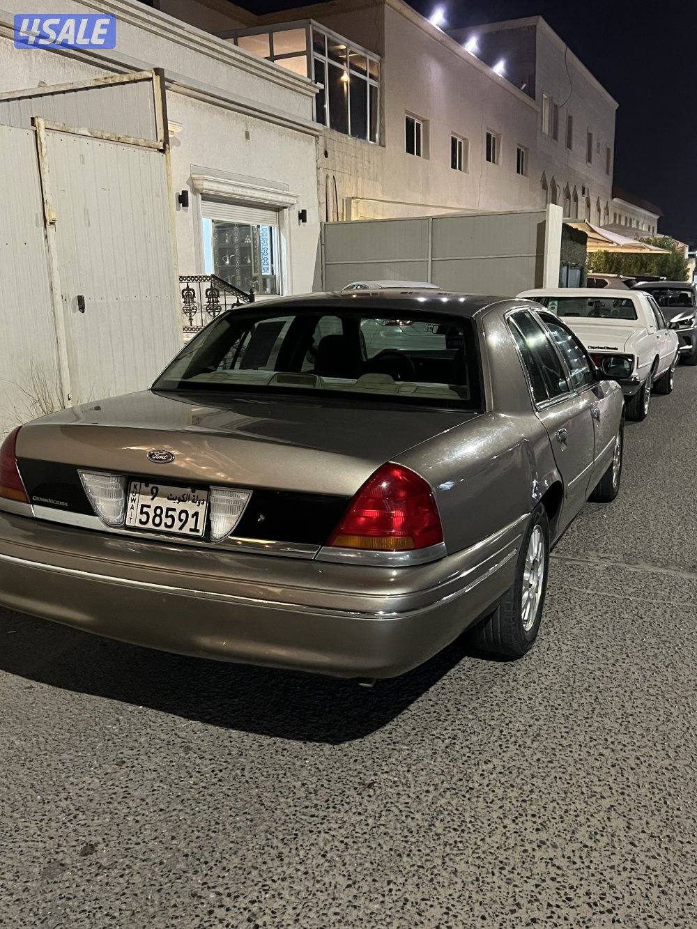 للبيع فورد موديل ٢٠٠٣ شرط الفحص صبغ وكاله ممشى الموتر ٣٥٠5