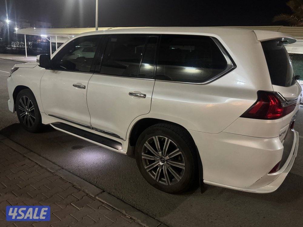 للبيع لكزس شرط الفحص بالكامل2