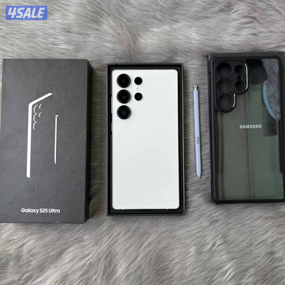 Samsung Galaxy S25 Ultra 256GB1