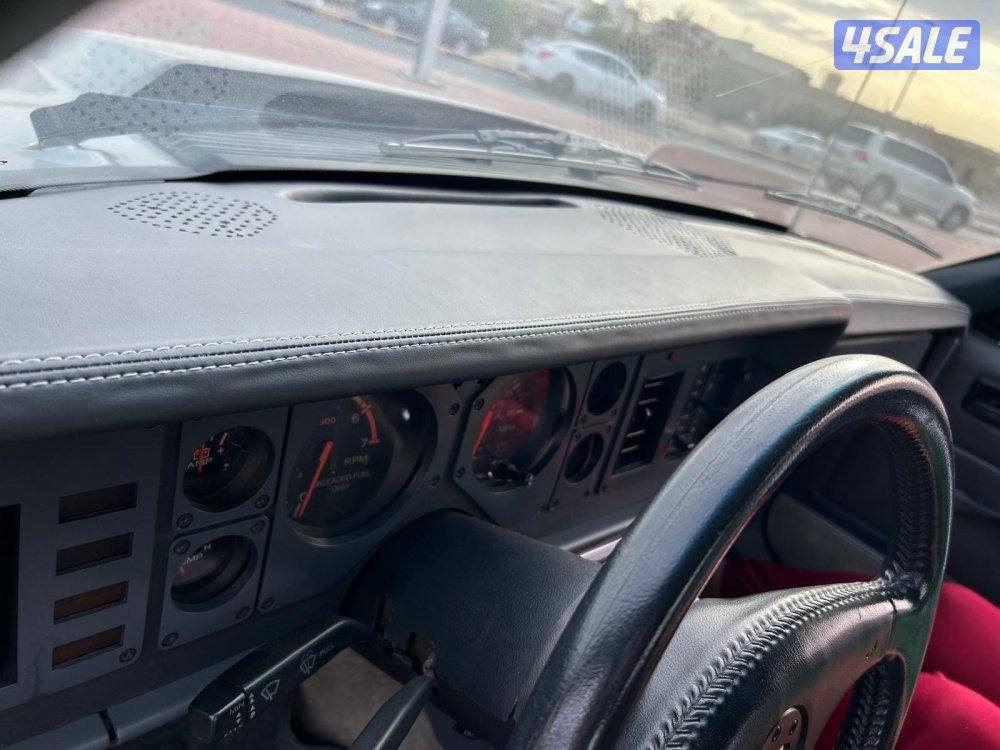 ١٩٨٦موستنق3