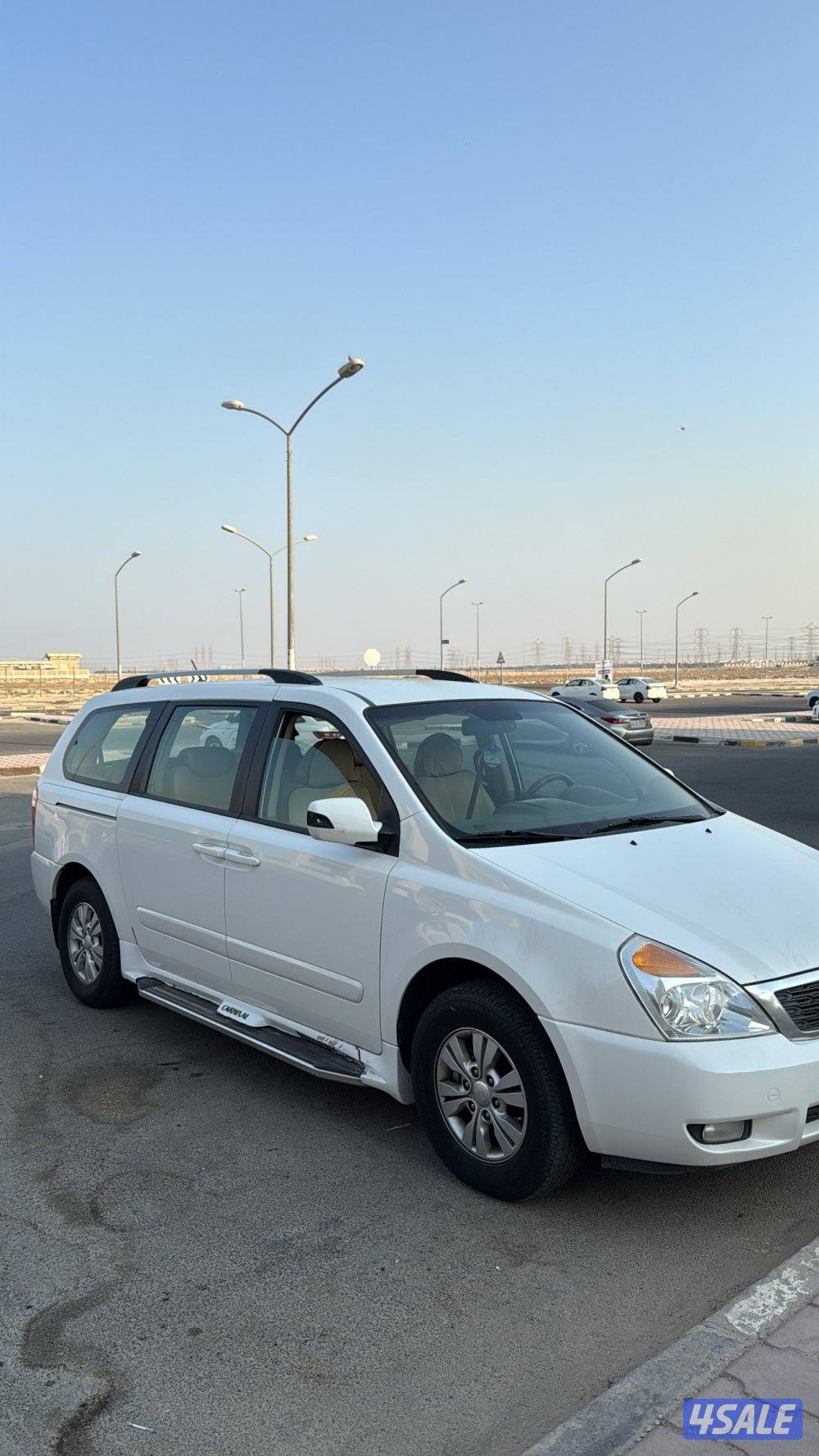 كيا كرنفال بحالة الوكالة0