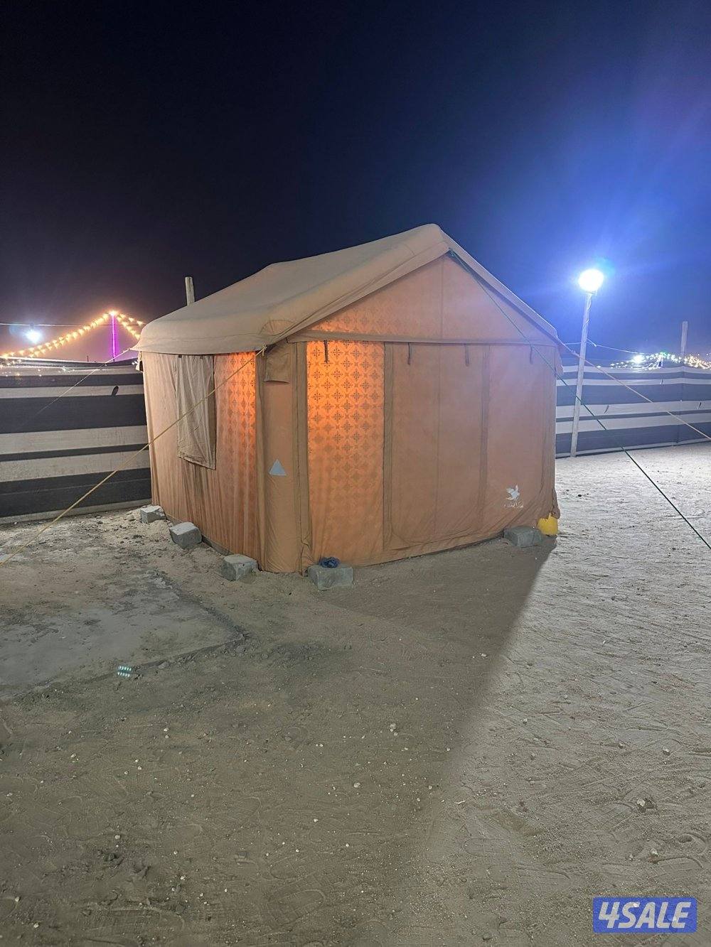 للبيع خيمه تفخ العايش 3/3 نظيفه بنيان موسم مع الماطور ومكينه تفخ0