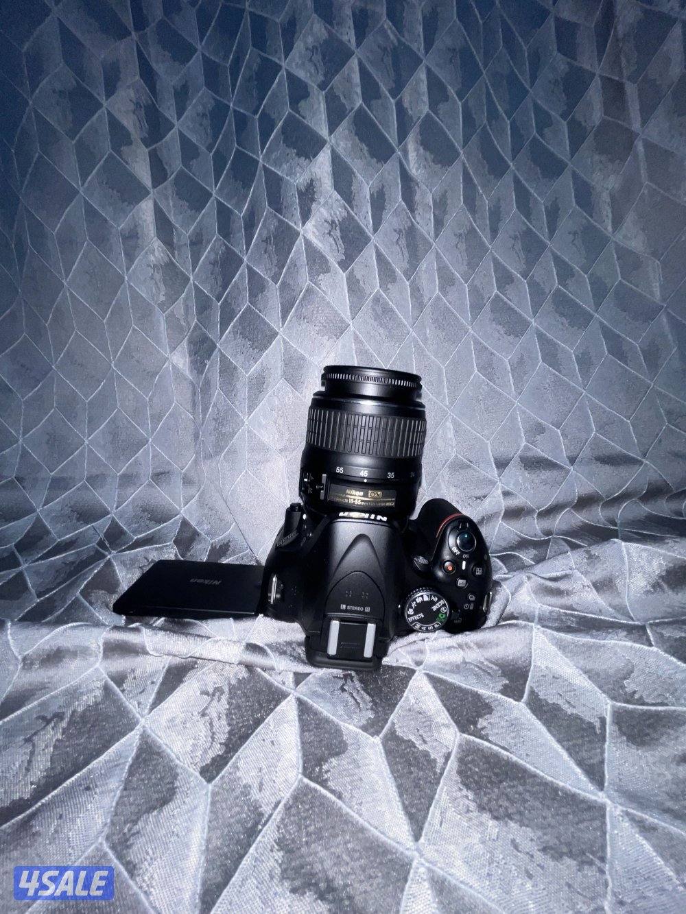 Nikon D5200 Camera – Excellent10