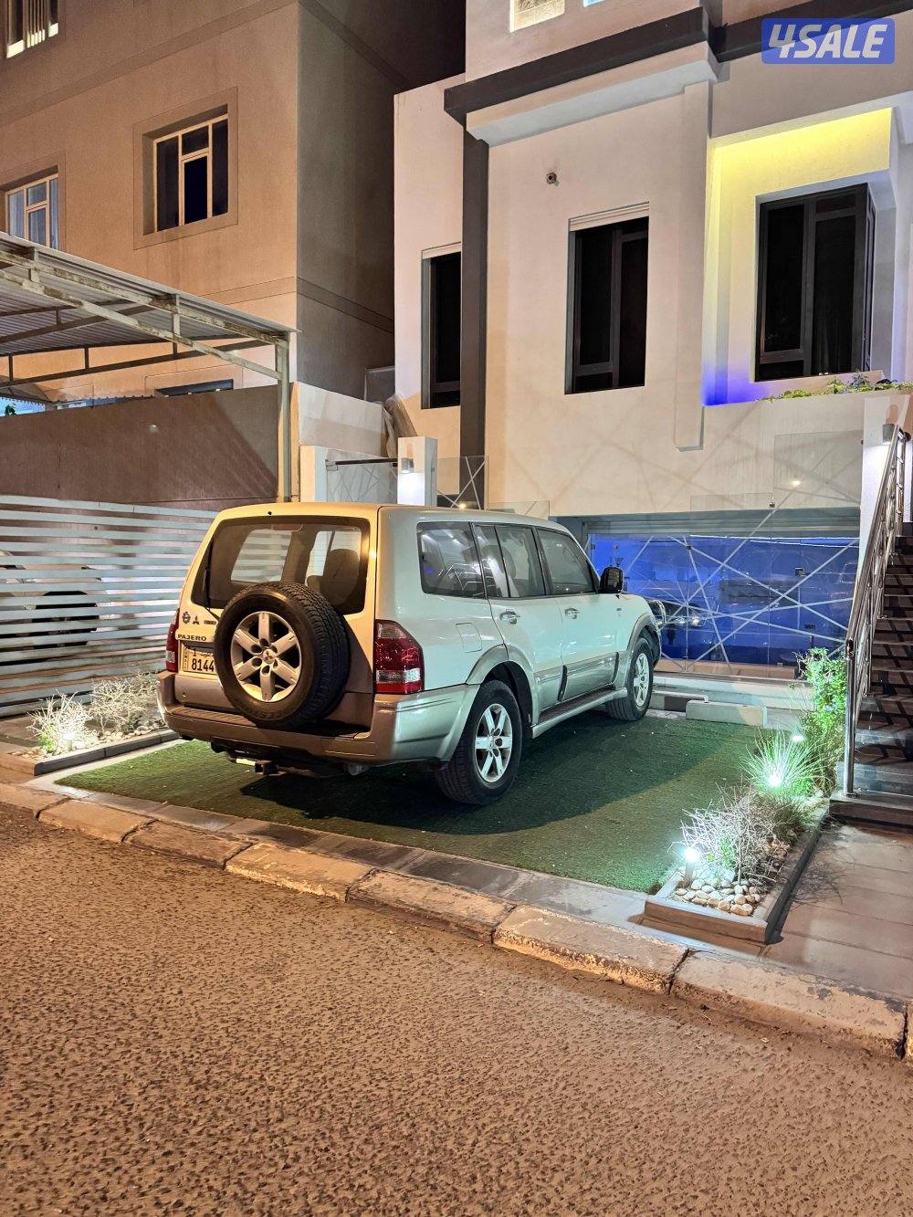 للبيع باجيرو موديل ٢٠٠٧ ماكينة ٣٥٠٠ ( الكبيرة ) ، فيه أصباغ وشاصي سليم0