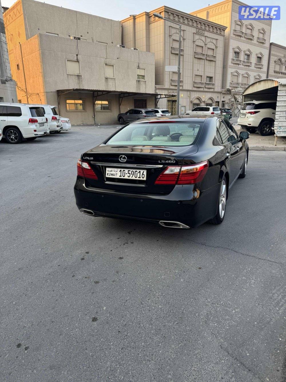 للبيع صالون لكزس 4604