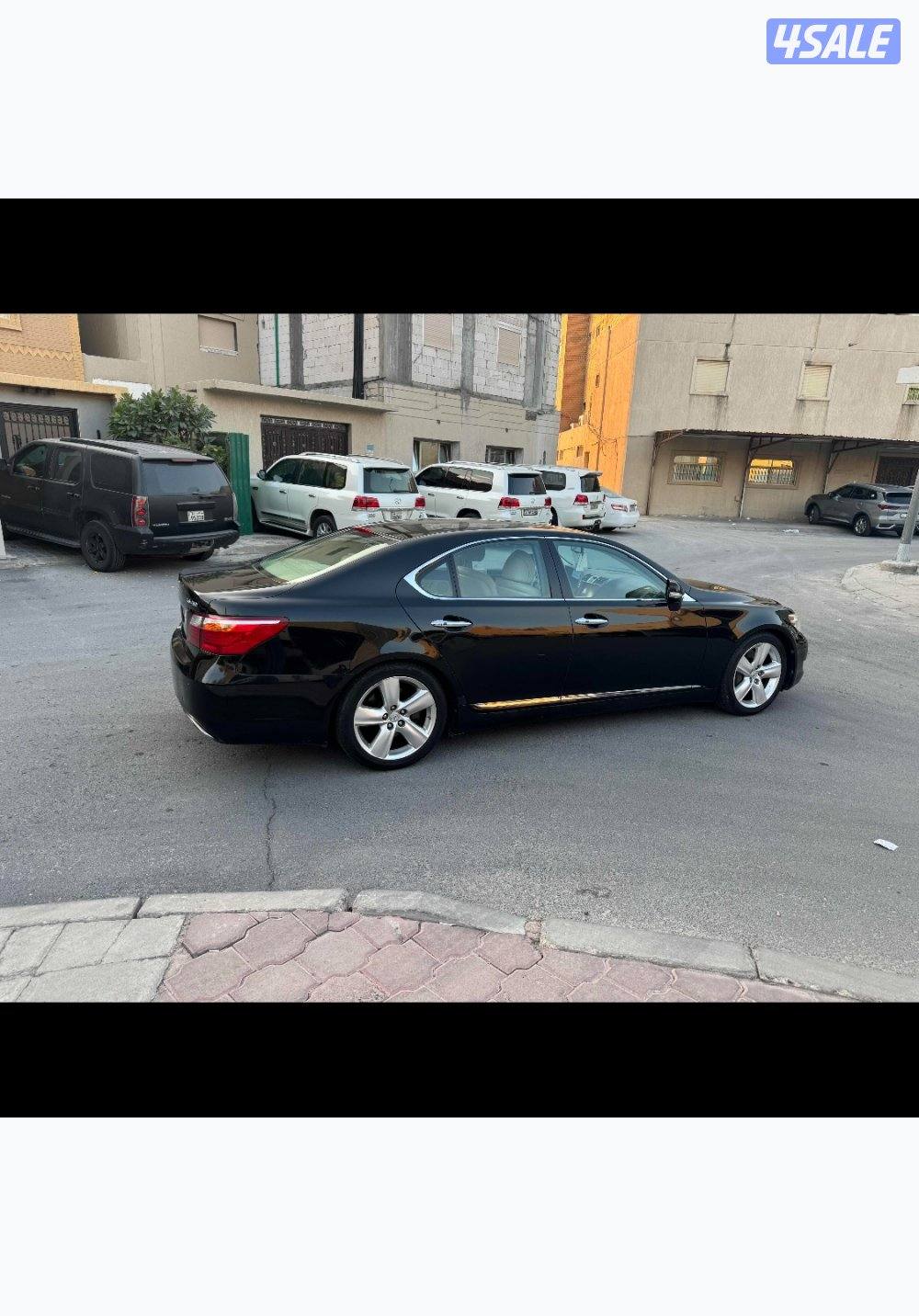 للبيع صالون لكزس 4600