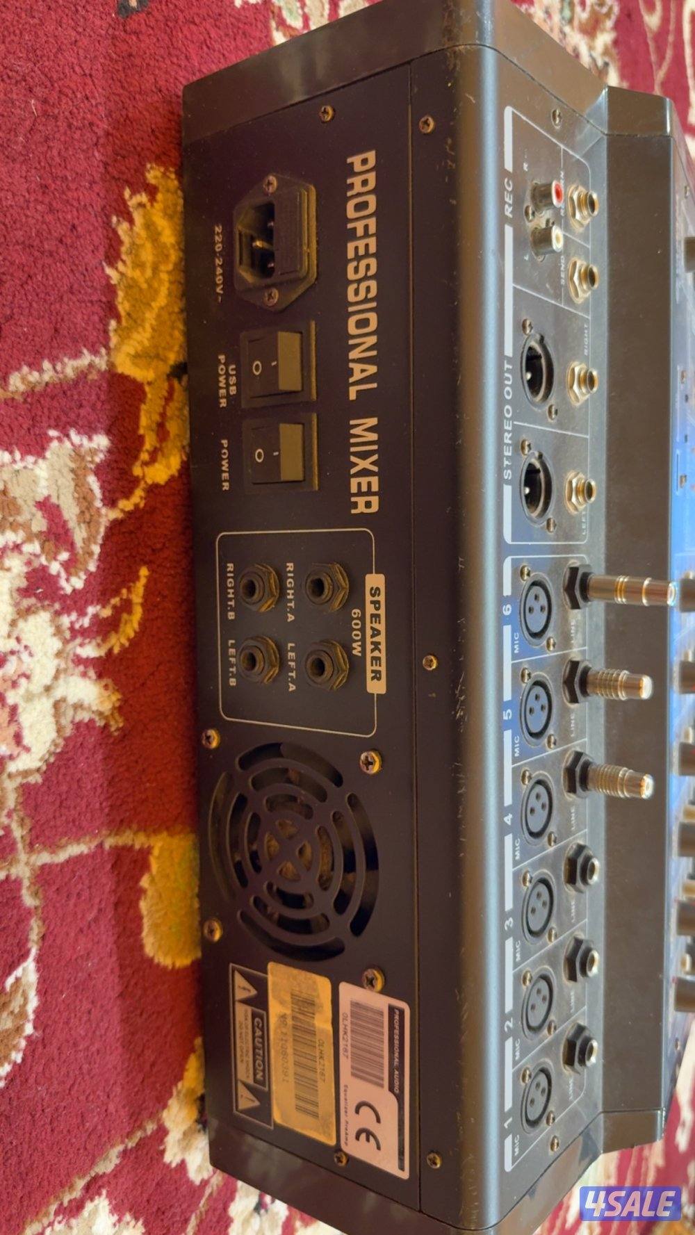 للبيع سماعات ومكسر صوت3