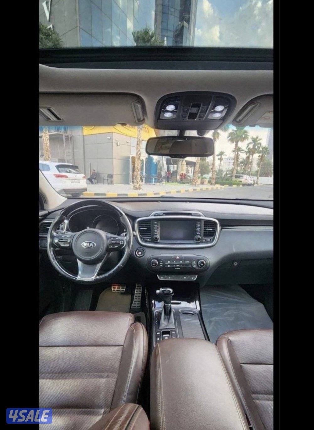 للبيع كيا سورينتو موديل 2015 كامل موصفات ماشي 149شرط الفحص مكينه غير ش2