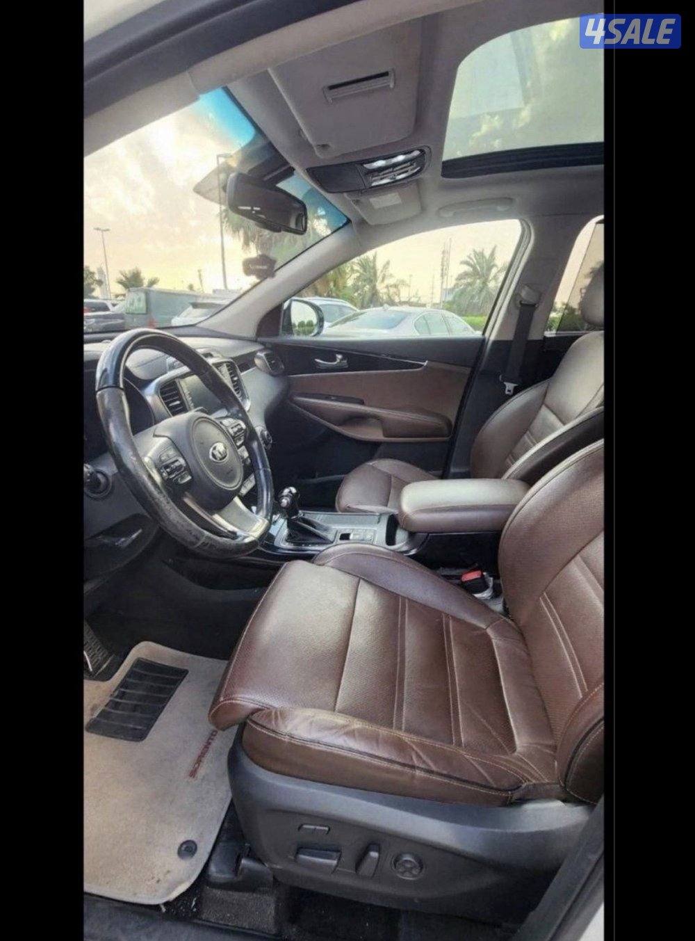 للبيع كيا سورينتو موديل 2015 كامل موصفات ماشي 149شرط الفحص مكينه غير ش3