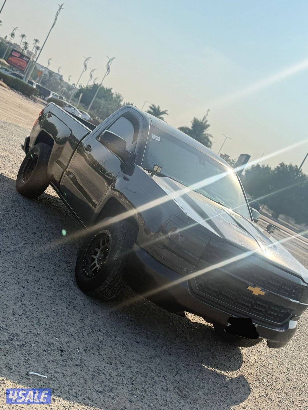 للبيع وانيت سلفرادو 20161