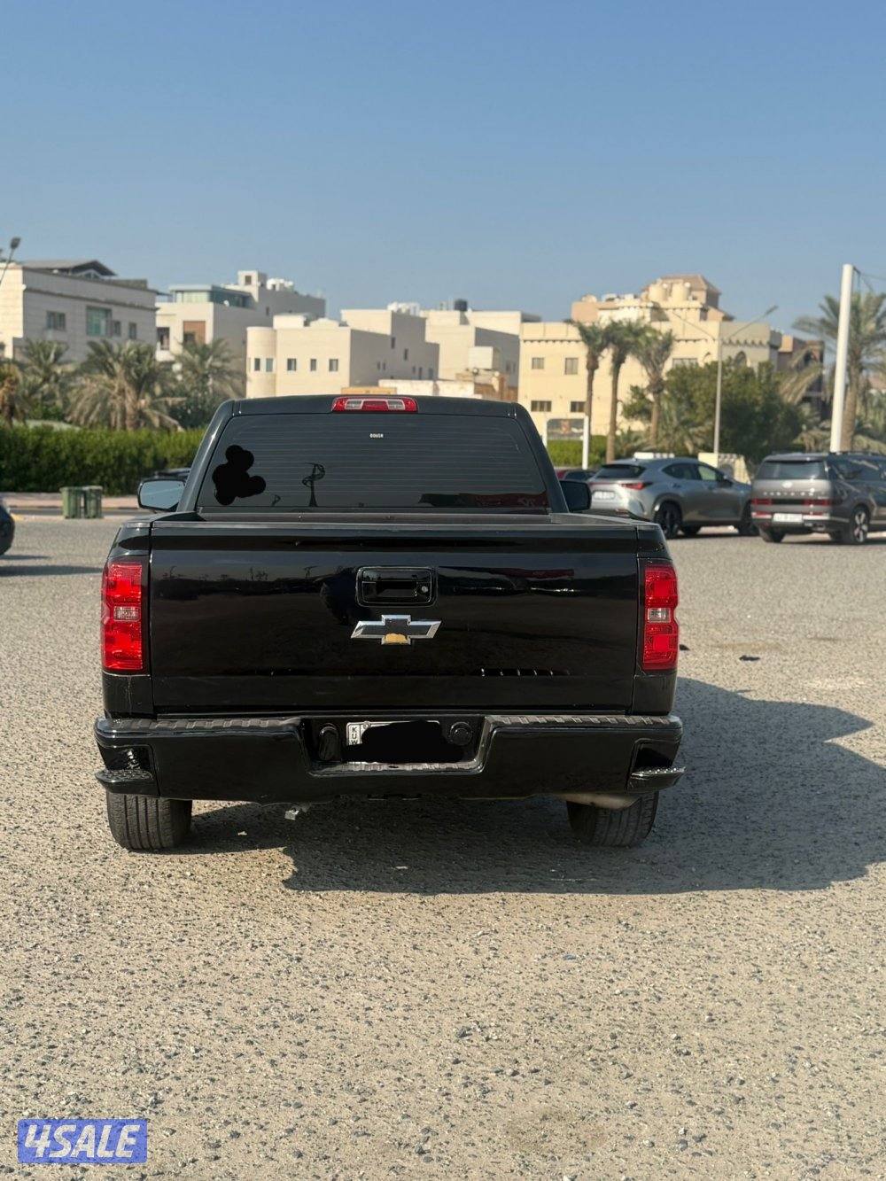 للبيع وانيت سلفرادو 20163