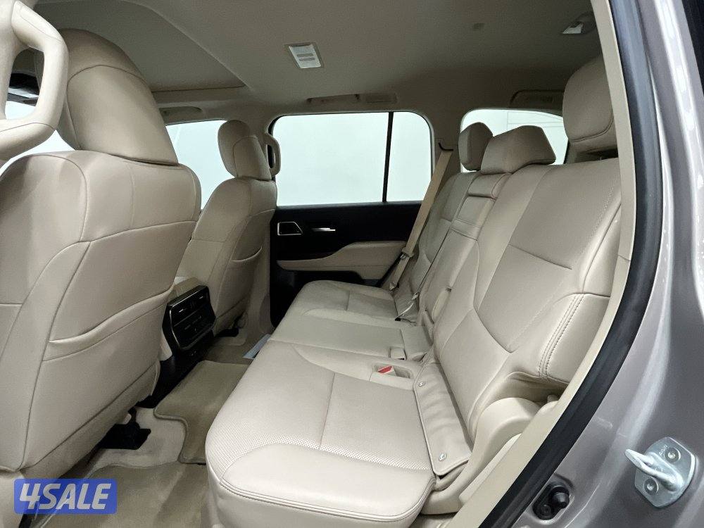 TOYOTA LAND CRUISER 22L3T-GXRAL-S_U3