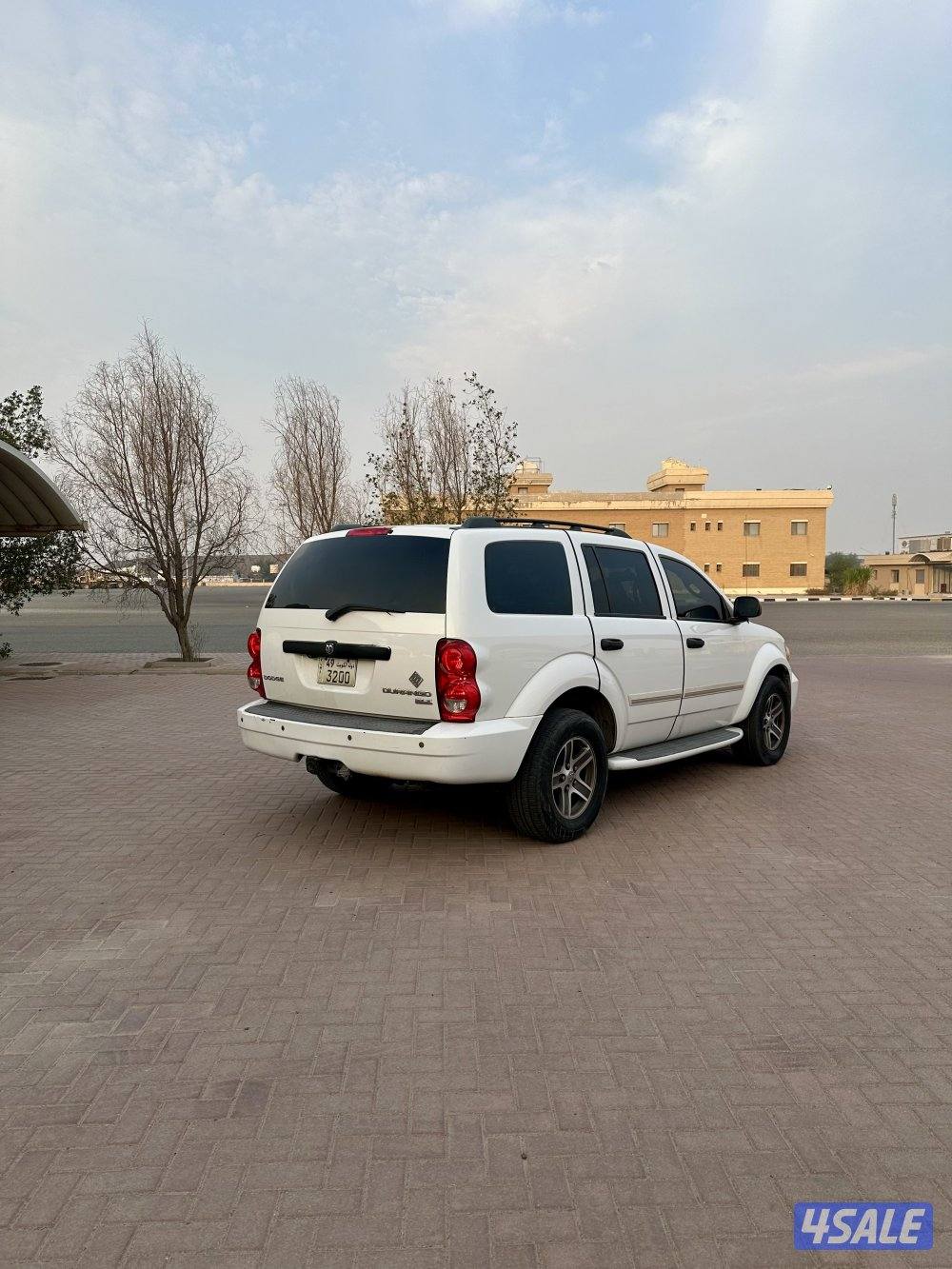 بيعه سريعه جيب دودج دورانجو 2009 نظيف وبحالة فوق الممتازة1