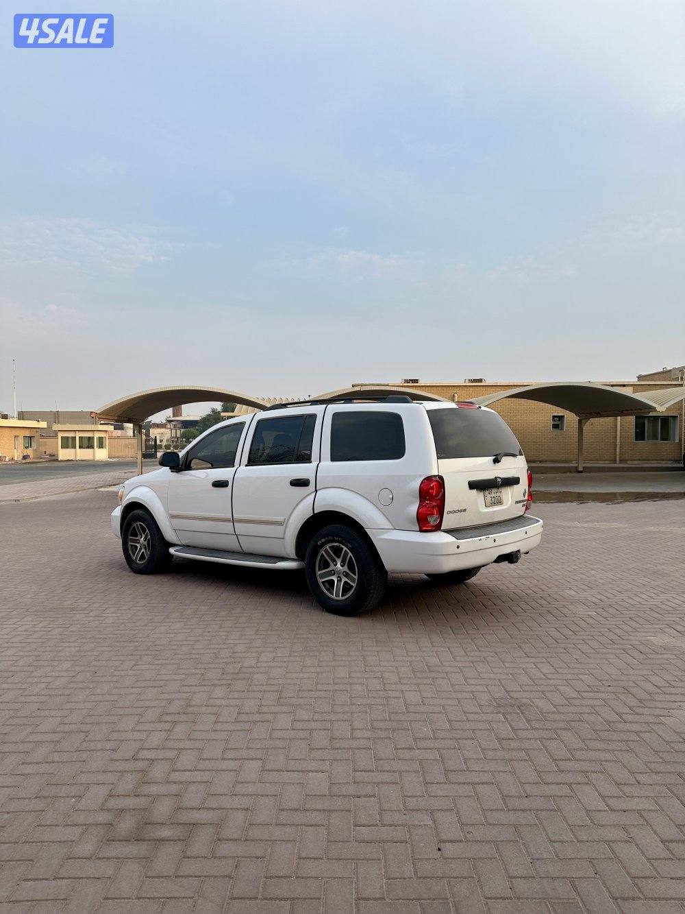 بيعه سريعه جيب دودج دورانجو 2009 نظيف وبحالة فوق الممتازة3